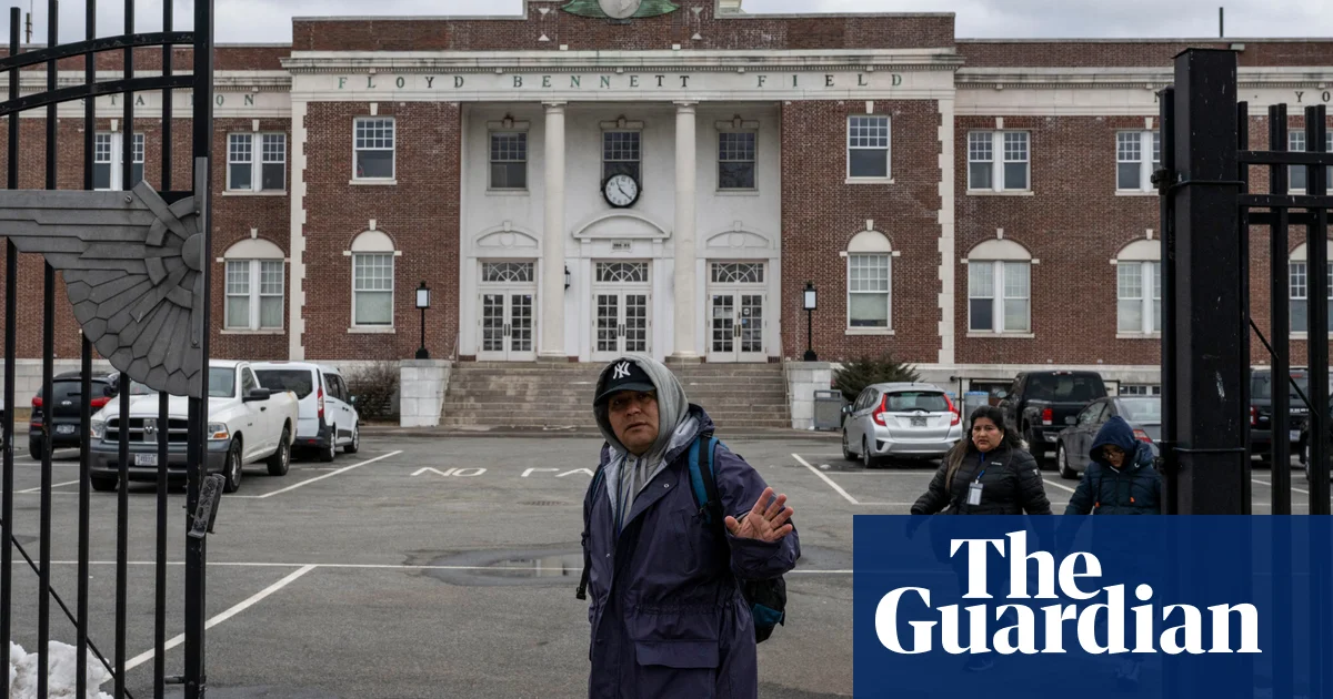 NYC Plans to Close Migrant Shelters as Numbers Decline