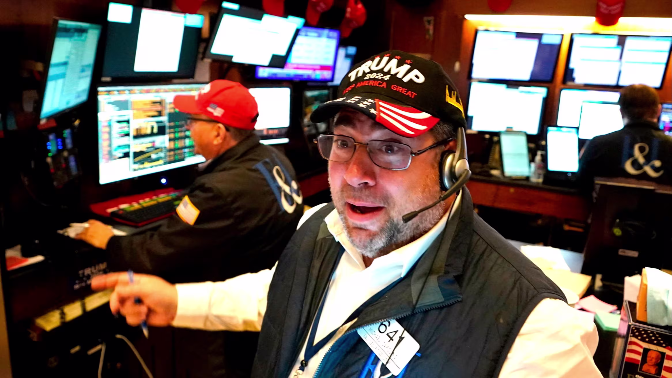 Trump's Deregulatory Shift Boosts Wall Street Optimism