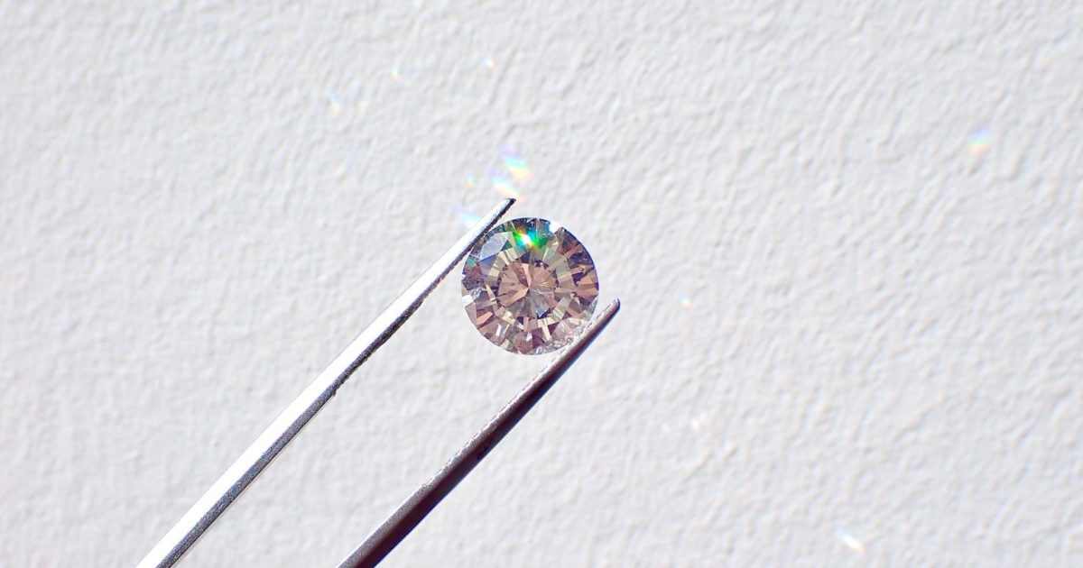 Featured image for Giant "Pillars of Heat" Push Diamonds Up from Earth's Depths, Supercomputers Reveal.