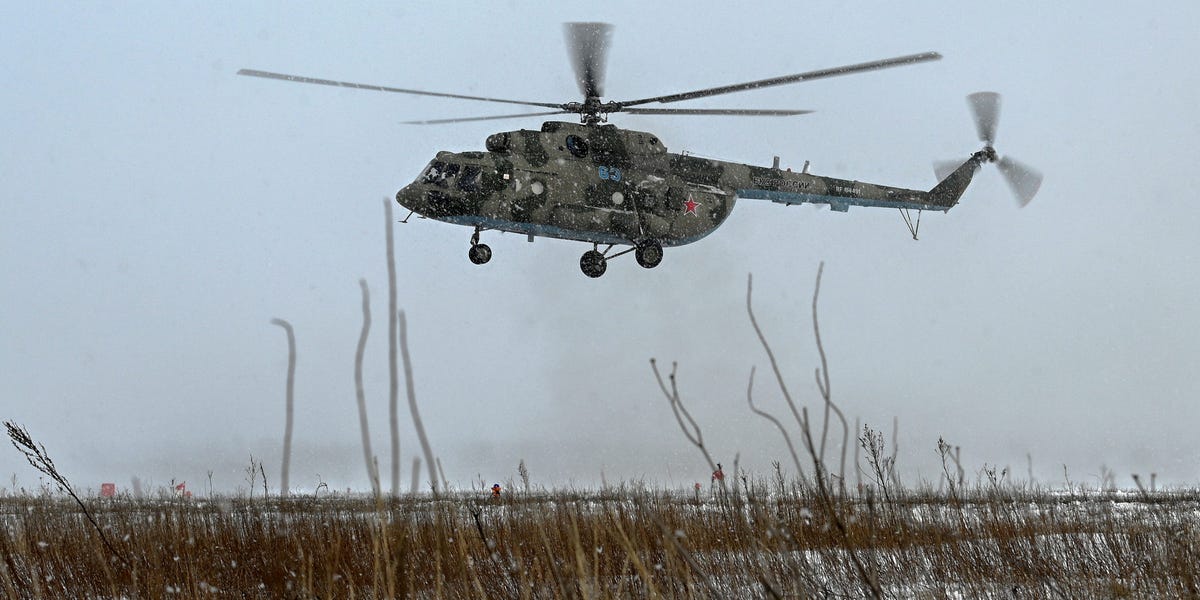 Russian Helicopter Captain Defects to Ukraine, Causes Panic Among Crew