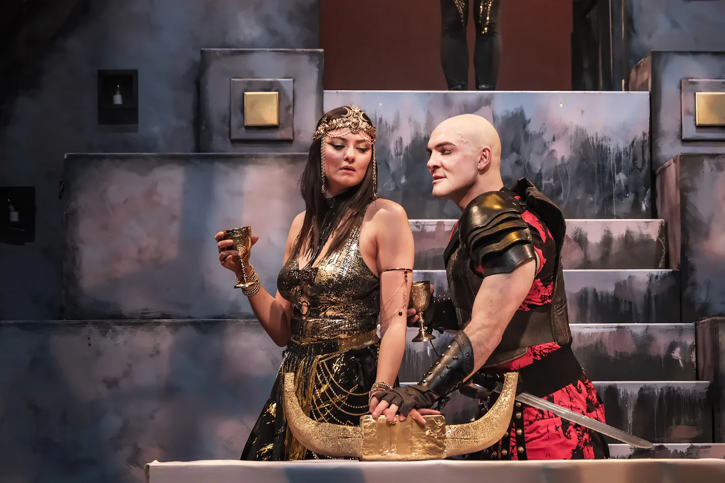 Wordless Antony & Cleopatra Dazzles With Visual Poetry