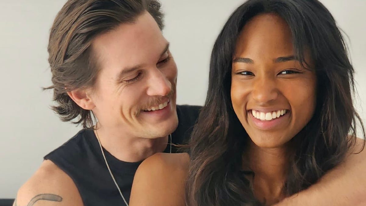 "Bachelor in Paradise Couple's Viral Wedding Dress Discrimination Story"