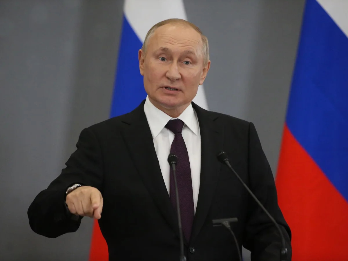 "Putin Urges Local Currency Trade and Asserts Unity at SCO Summit"