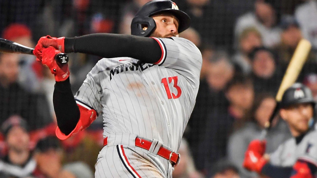 "Fantasy Baseball Week 4: Waiver pickups, trade values, and closer updates"