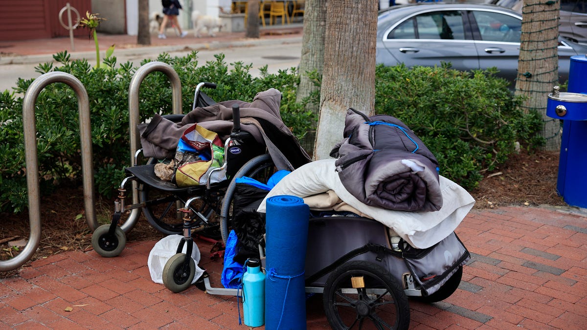 Featured image for Florida Governor DeSantis Signs Homeless Sleeping Ban Law