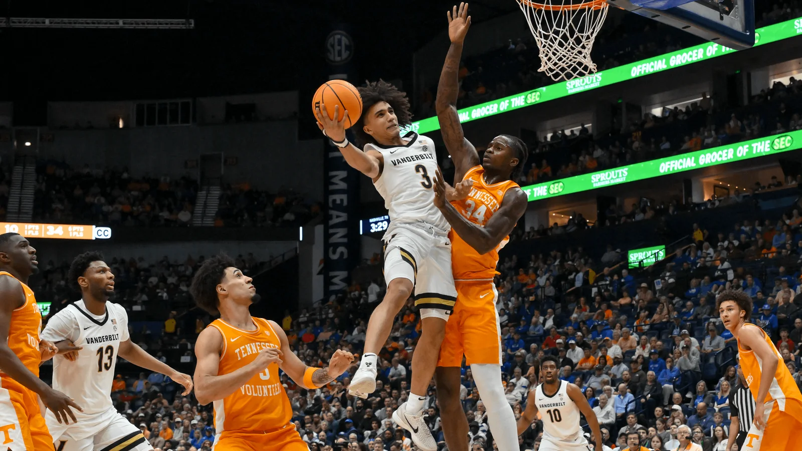 Commodores Seek SEC Championship Win Over Razorbacks