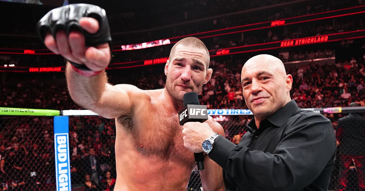 Featured image for Controversy Erupts Over Strickland's Split Decision Win at UFC 302