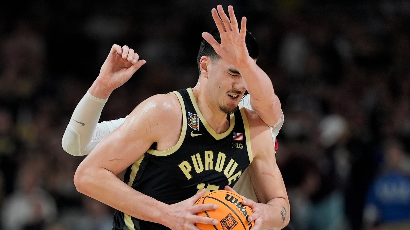 Featured image for "Purdue's Zach Edey Falters as UConn Secures Back-to-Back NCAA Basketball Titles"