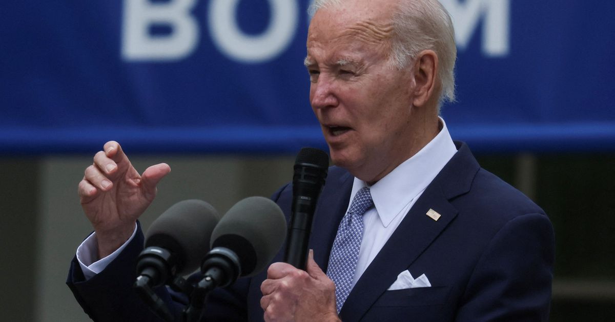 Biden pushes for better compensation for airline delays and cancellations.