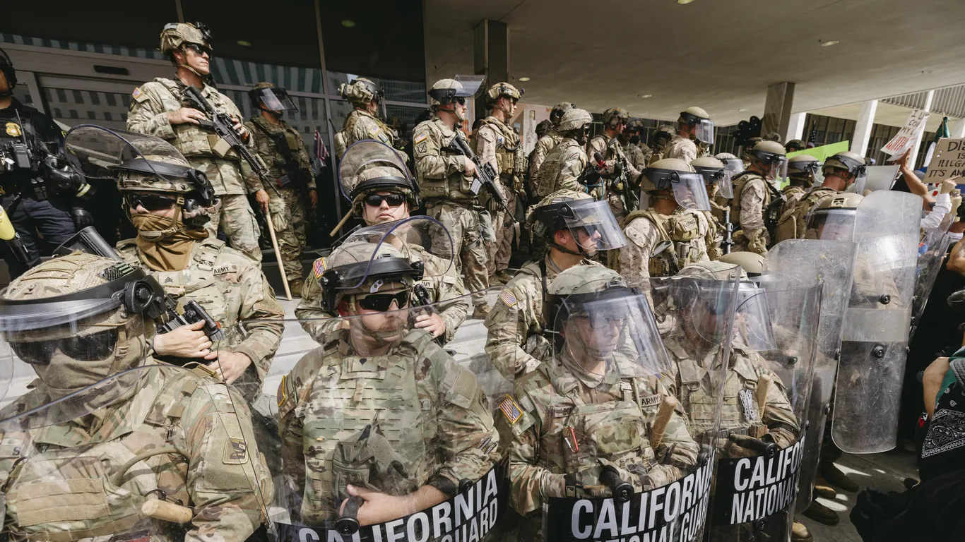 Featured image for Pentagon withdraws 2,000 National Guard troops from Los Angeles