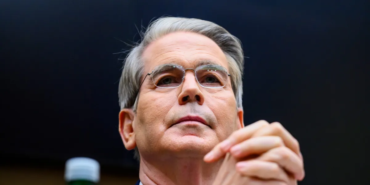 Featured image for Stablecoins Poised to Transform U.S. Treasury Market and Dollar Power