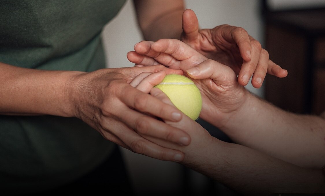 Featured image for Swiss Man Regains Hands After 17 Years with Double Transplant