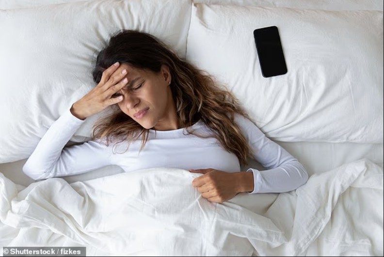 Featured image for 5 Sleep Tips That Could Be Worsening Your Insomnia