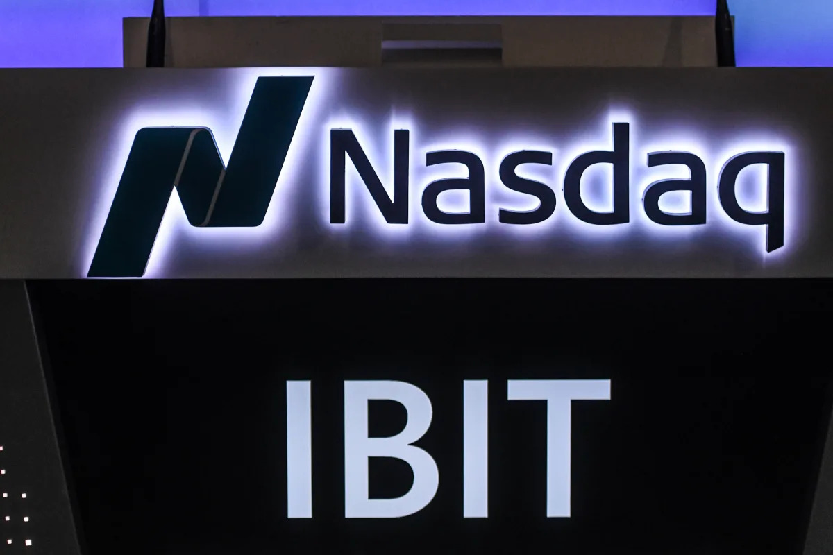 Featured image for BlackRock CEO Larry Fink Declares Bitcoin a Legitimate Financial Instrument