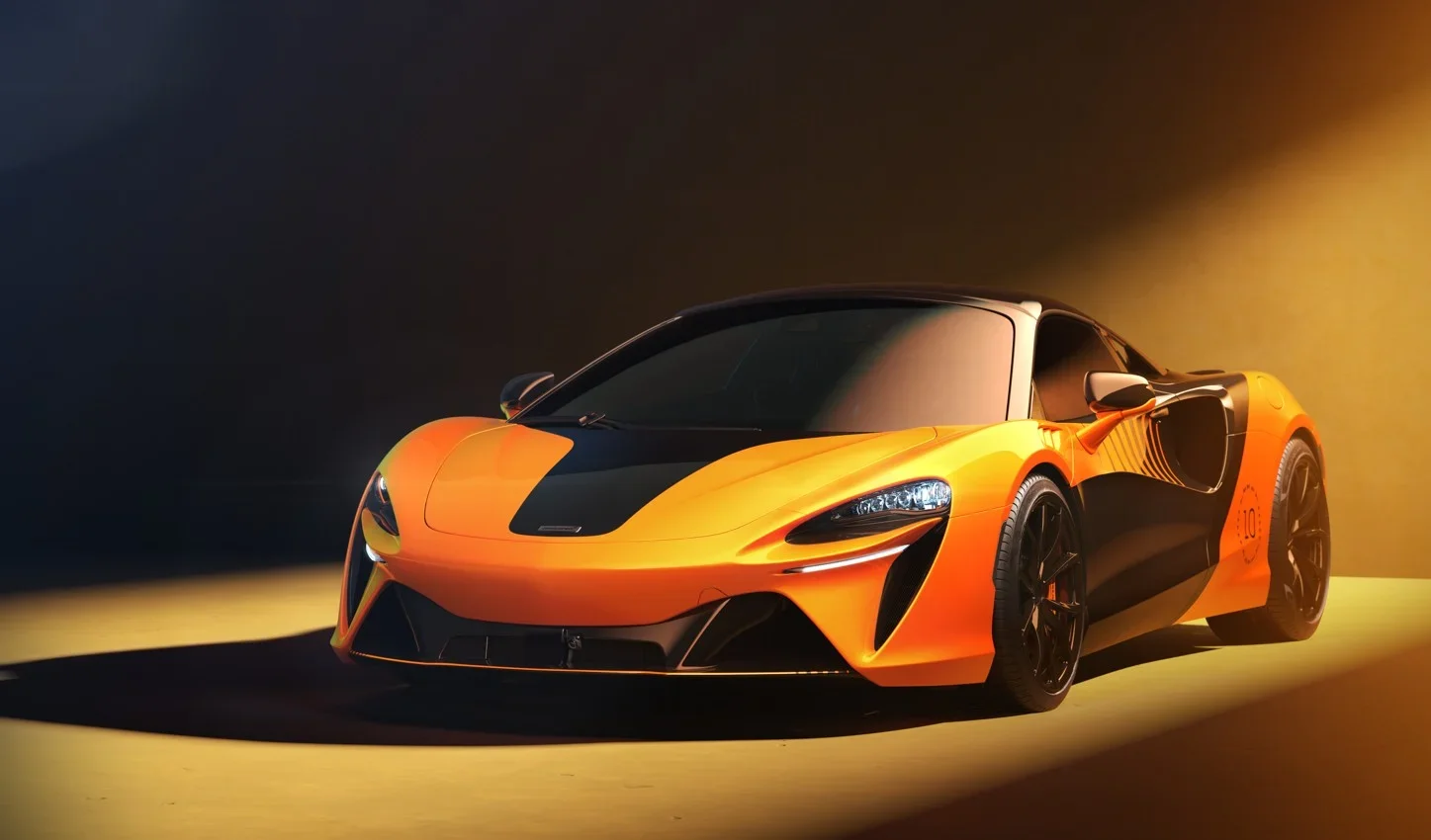 McLaren Honors 10th F1 Title with 10-Unit Artura Spider MCL39 Championship Edition