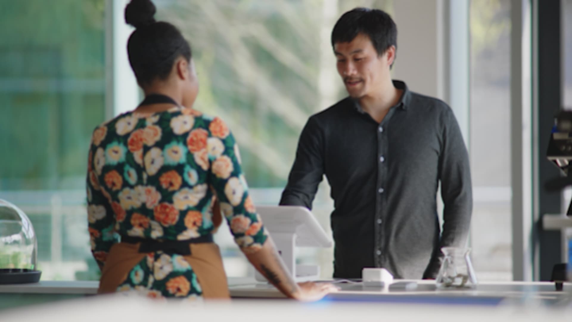 Featured image for The Tipping Debate: Understanding the Current State of Tipping in the US