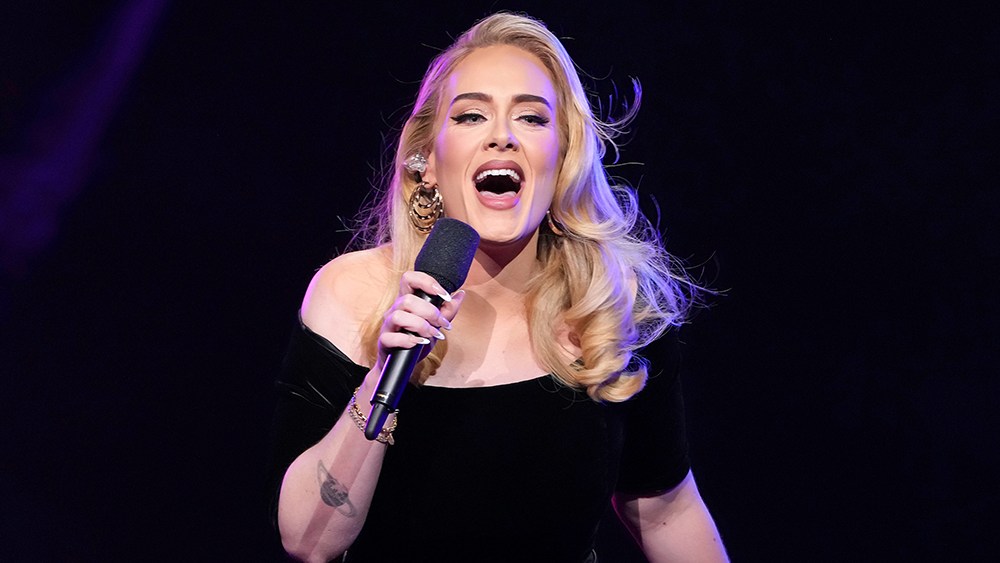 Adele Defends Fan from Harassment During Las Vegas Concert
