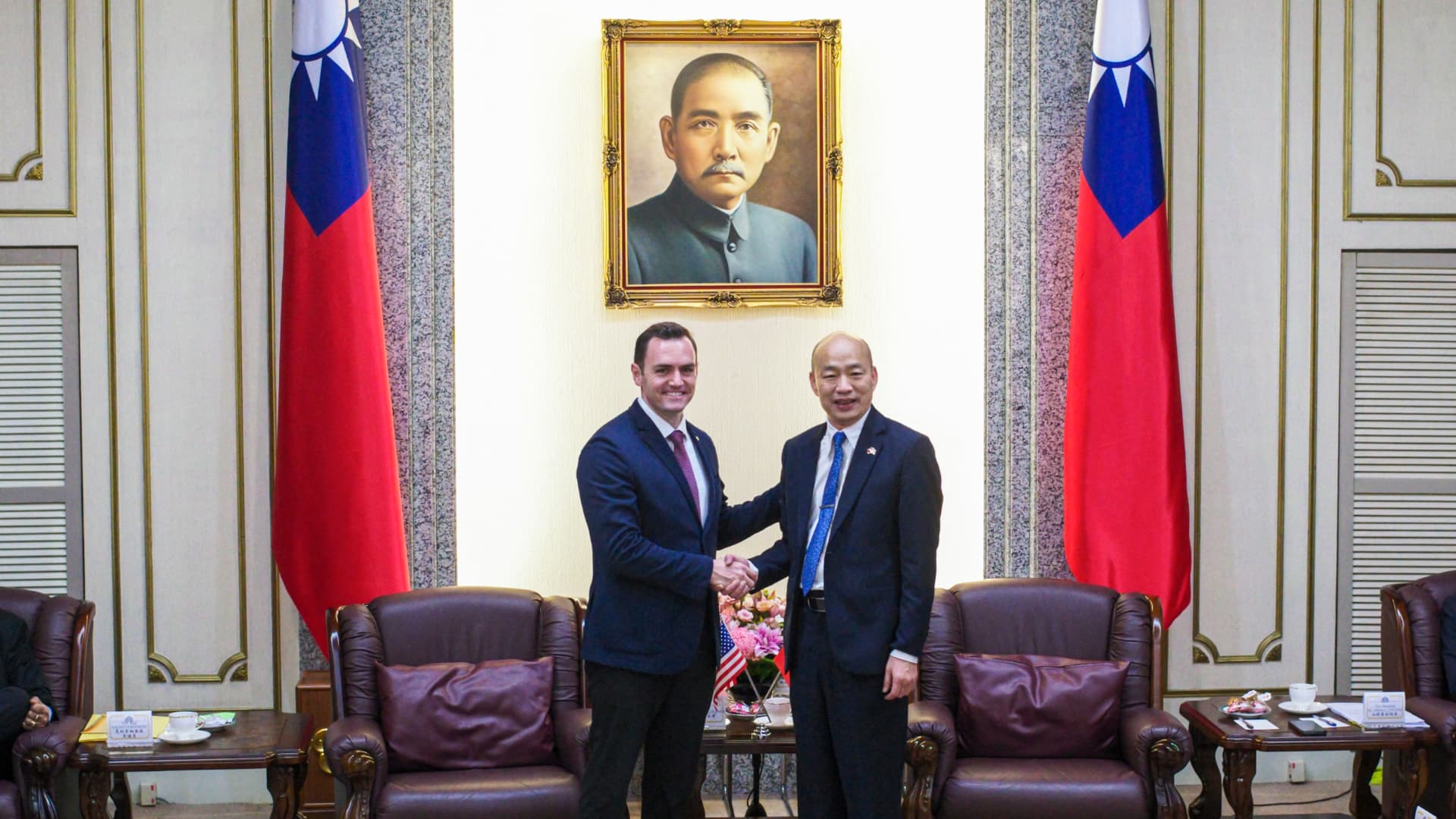 Featured image for "US Lawmakers Discuss Taiwan Aid Amid China's Demands and Bullying"