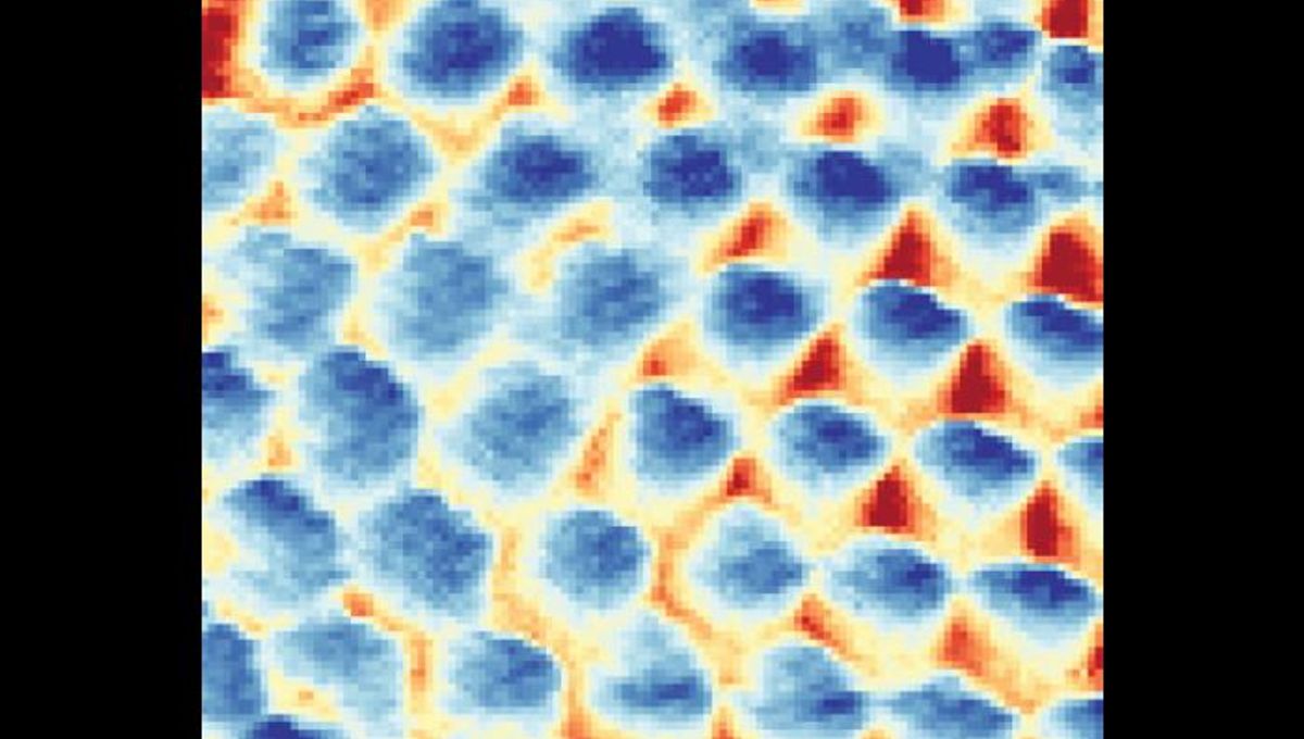 Featured image for "Groundbreaking Visualization: First-Ever Image of Quantum Electron Crystal"