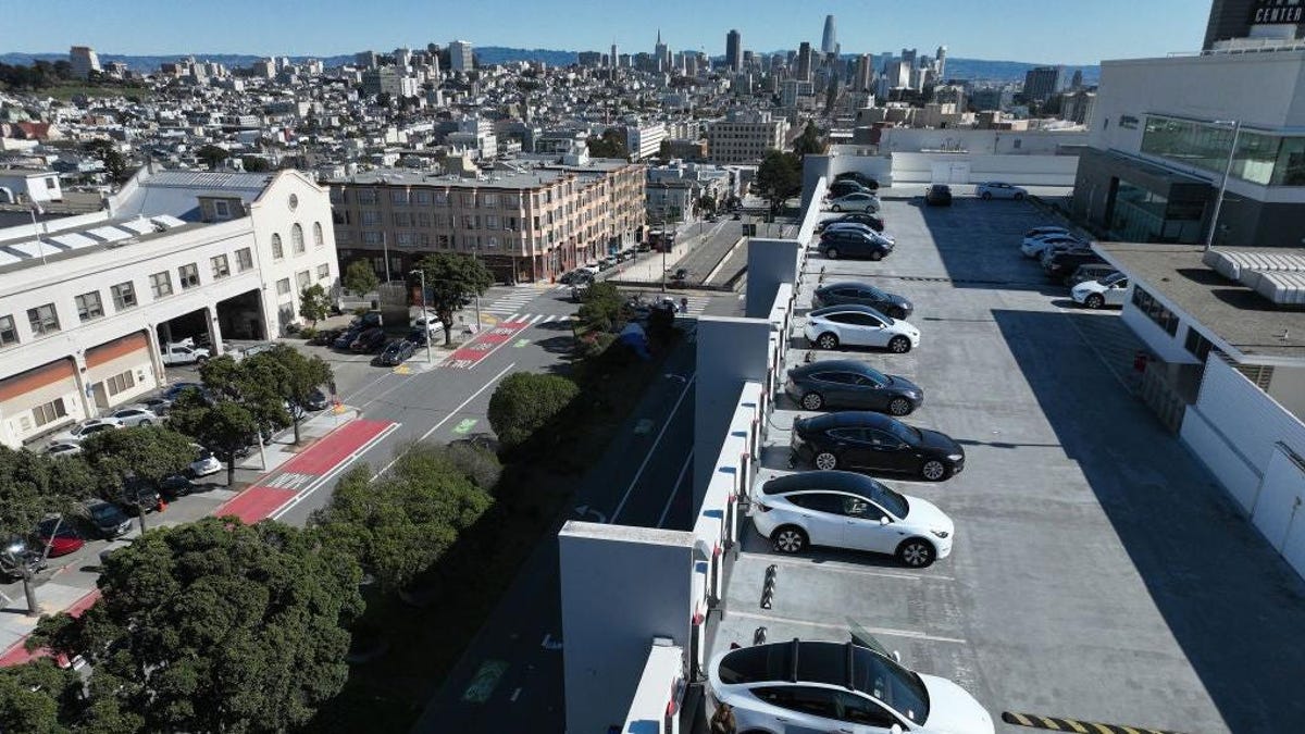 Featured image for Electric Vehicles Benefit Wealthy Californians in Air Quality Improvement