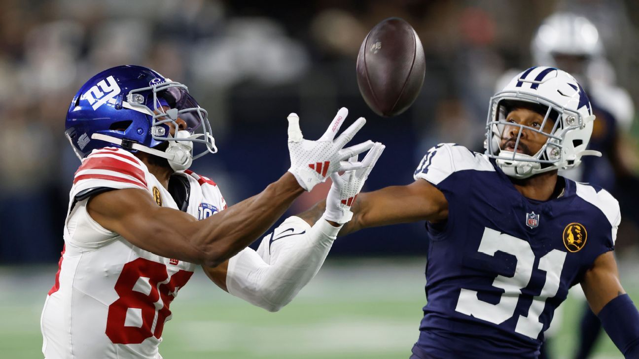 Cowboys Edge Giants with Halftime Lead in Thanksgiving Showdown