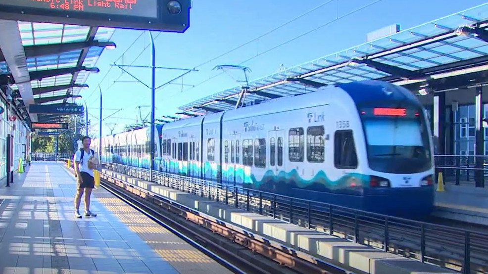 Featured image for Sound Transit Implements $3 Flat Fare System for Light Rail Rides