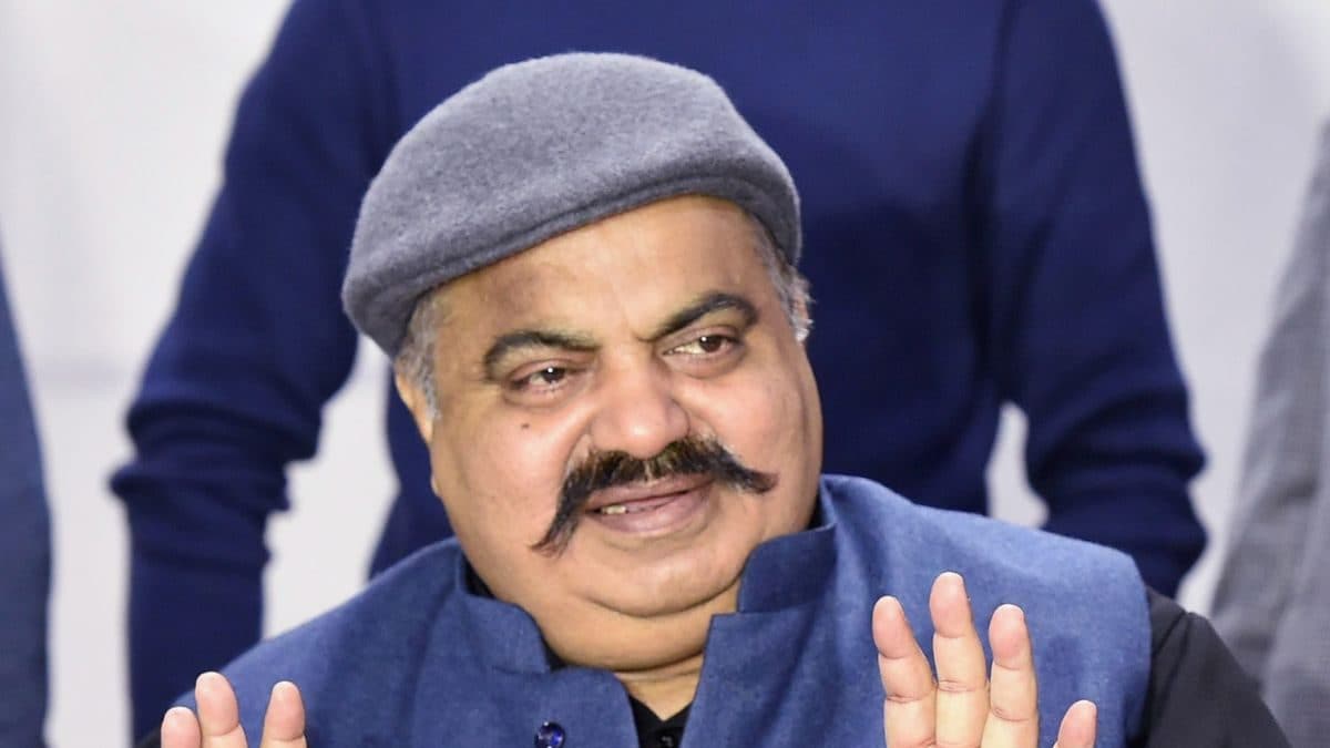 Featured image for The Rise and Fall of Gangster-Politician Atiq Ahmed and His Family