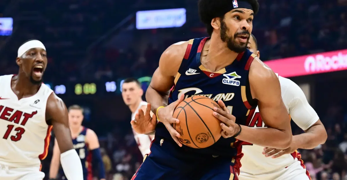 Allen Returns, Cavs Dominate Heat as Strus Heats Up