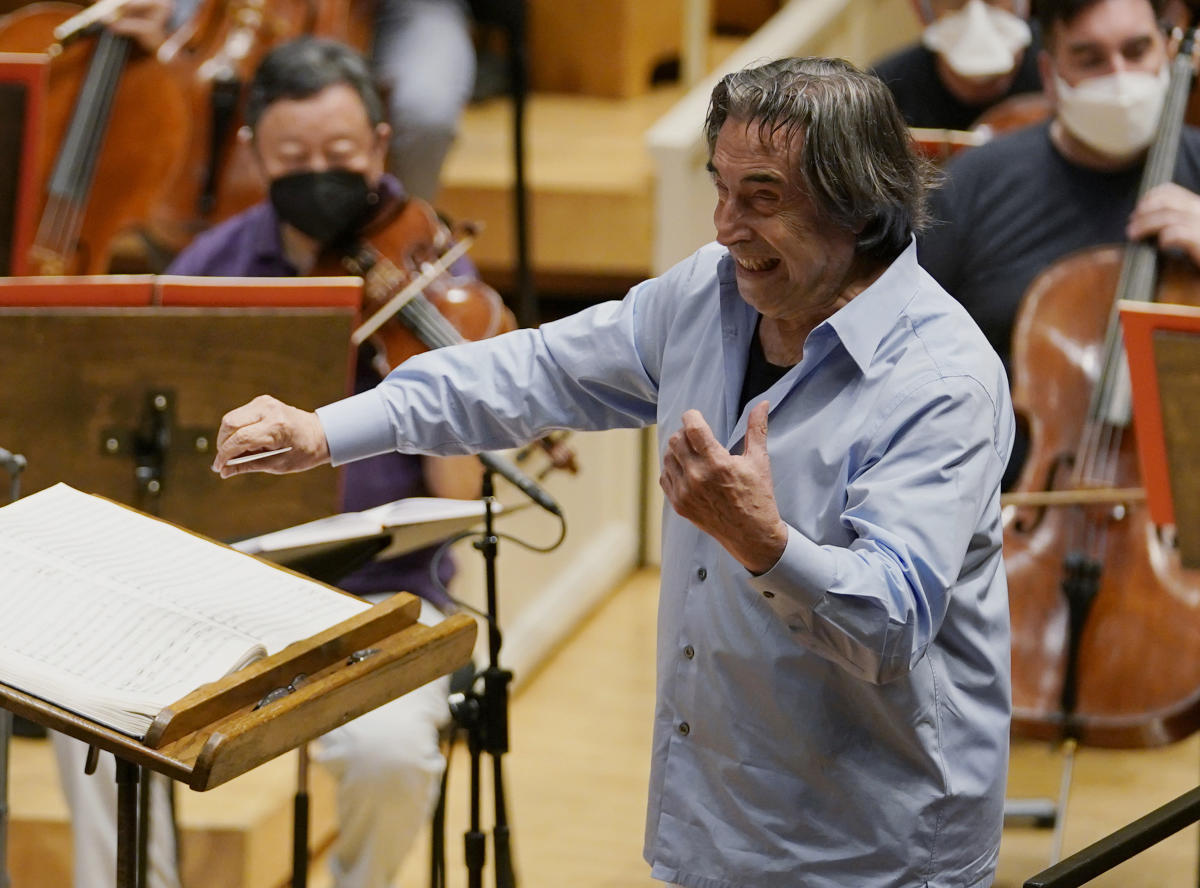 Featured image for Riccardo Muti named CSO's music director emeritus for life