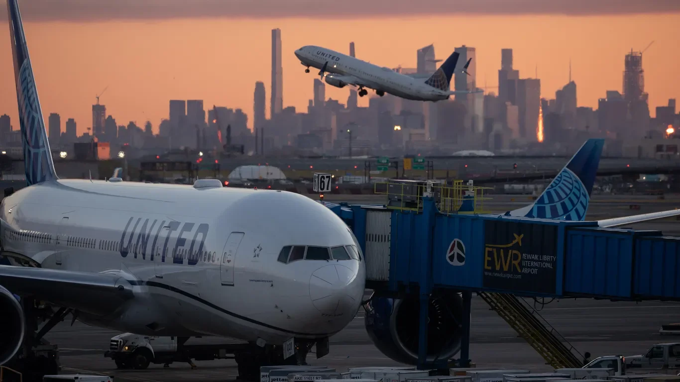 Air Traffic Control Staffing Shortages Cause Widespread Flight Delays