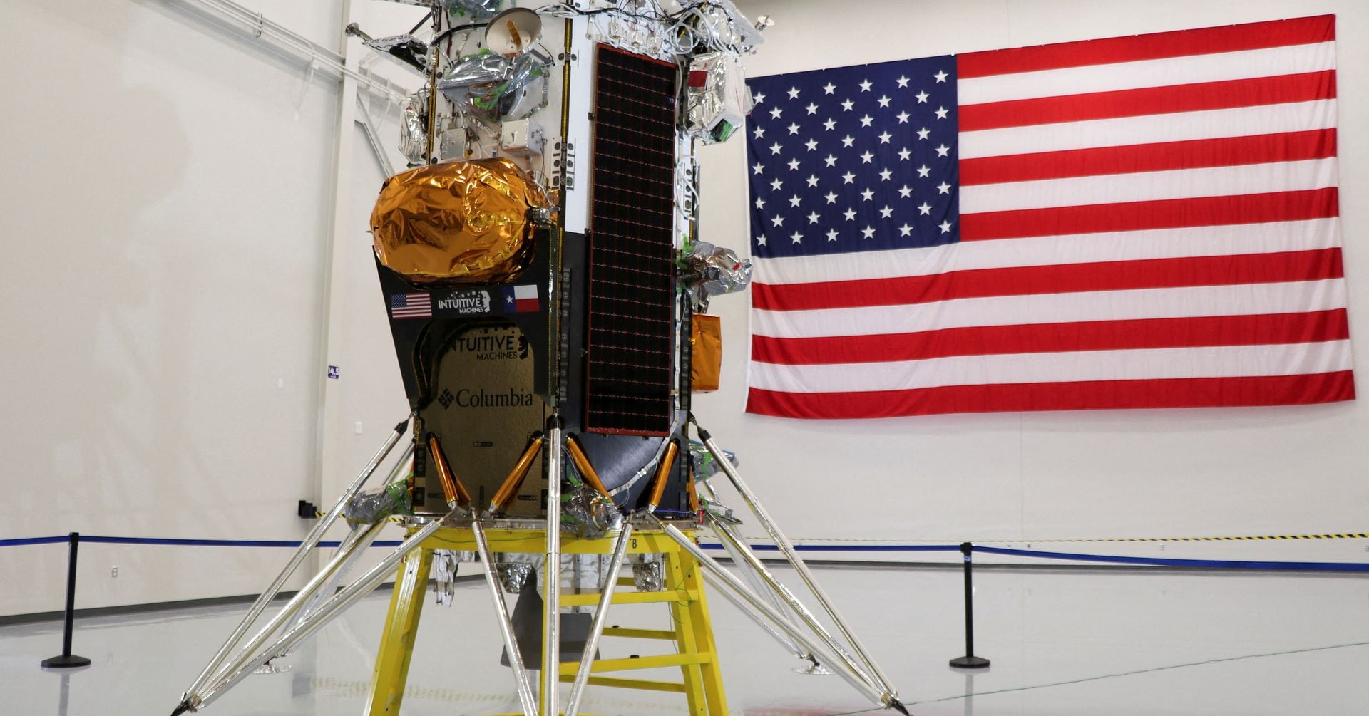 "Private Moon Lander Launch Delayed by Technical Glitch, Impact on Historic Mission"