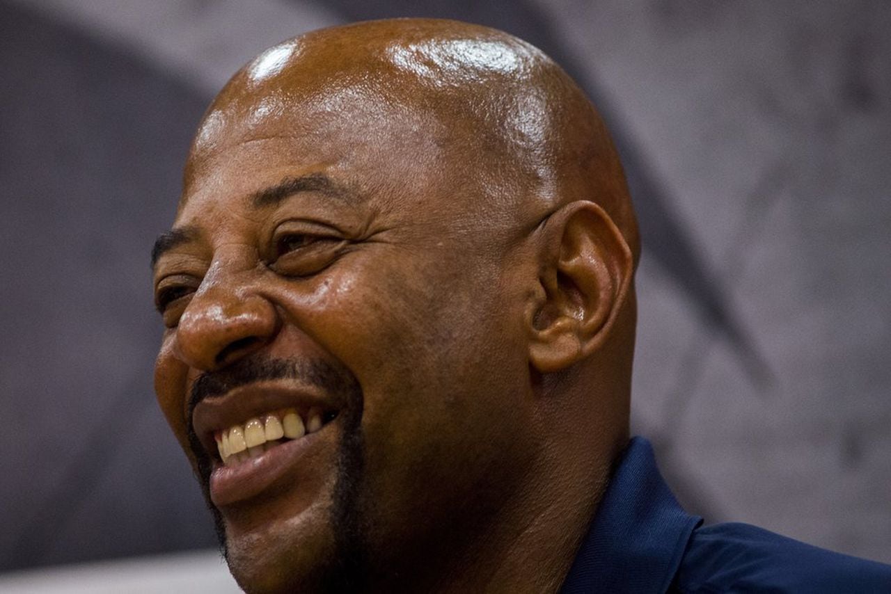 "Detroit Basketball Legend Earl 'The Twirl' Cureton Dies at 66"