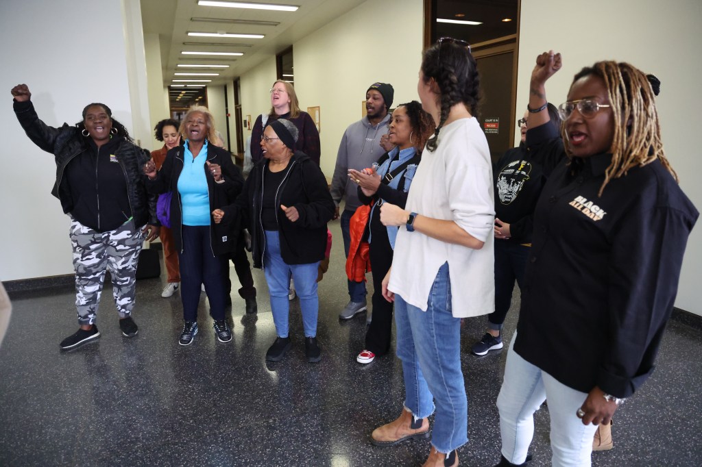 "Judge Invalidates 'Bring Chicago Home' Referendum on Primary Ballot"