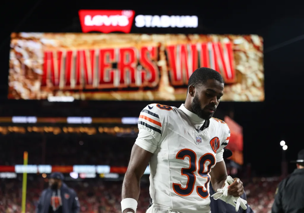 Featured image for 49ers and Bears face pivotal Week 17 battles with playoff implications