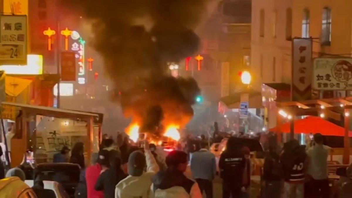 Featured image for Waymo Driverless Car Attacked and Set on Fire in San Francisco's Chinatown