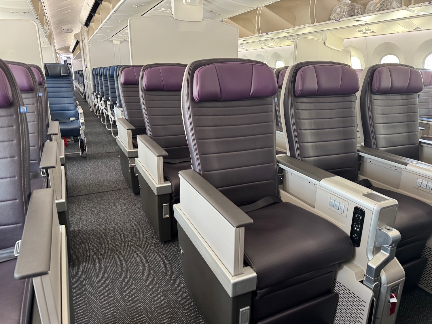 Featured image for US Airlines Expand Premium Cabins Amid Demand Shifts
