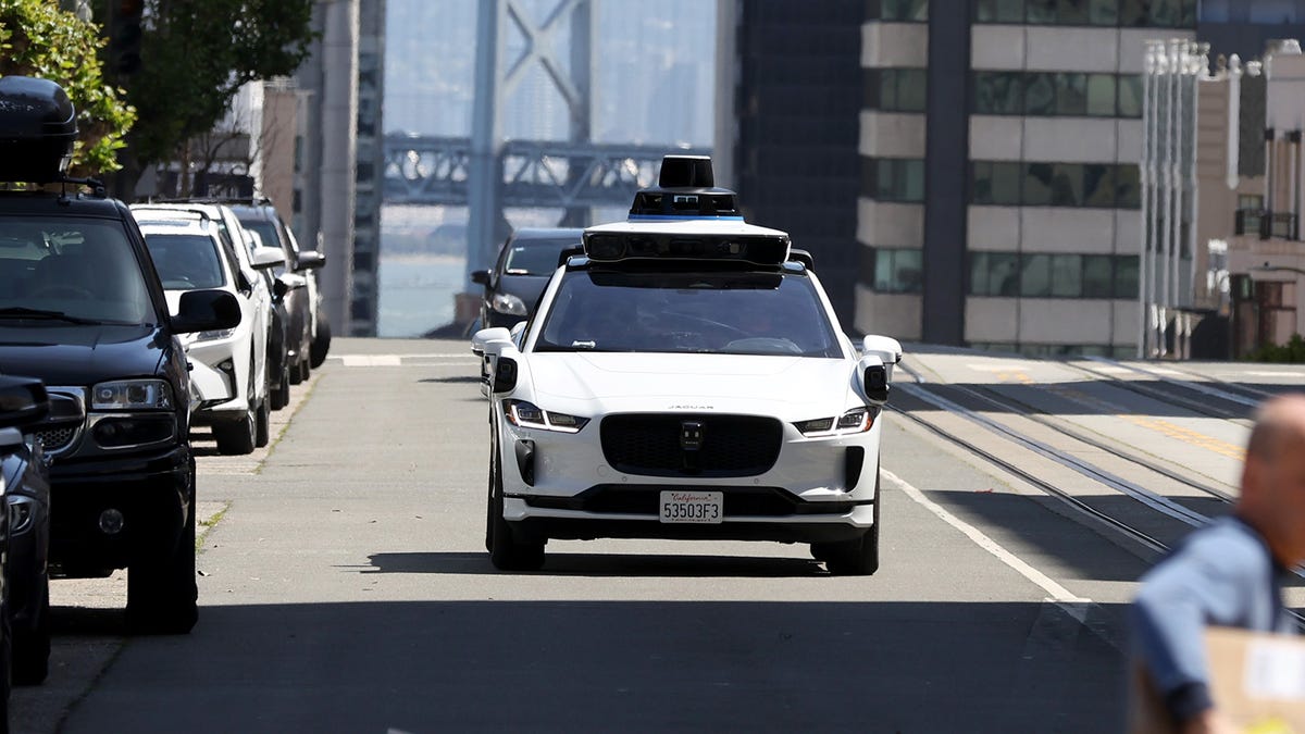 Featured image for Waymo's Self-Driving Cars Cause Traffic Disruptions in San Francisco.