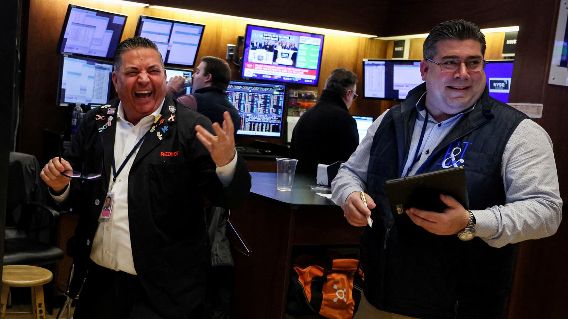 Stock Futures Fluctuate as S&P 500 Ends Q1 Up 10%