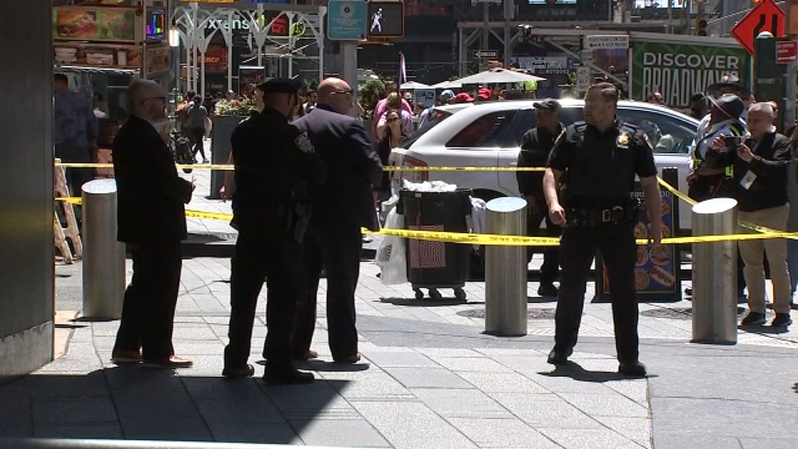 Machete Attack in Times Square Leaves Man Injured