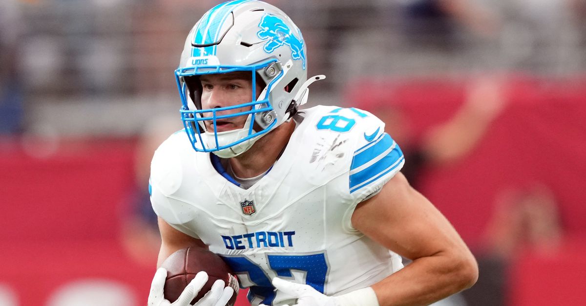 Featured image for Lions' TE Sam LaPorta Set for Week 12 Return After Full Practice