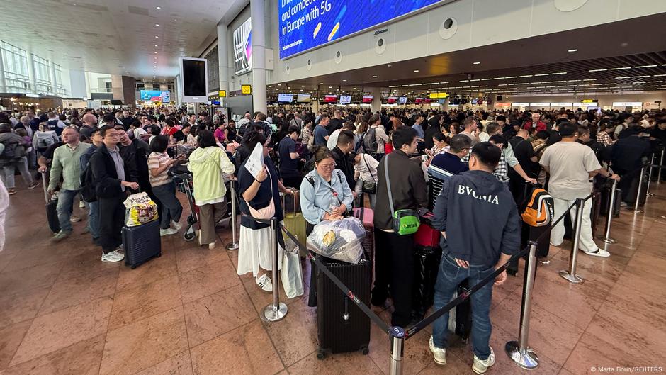 Featured image for European Airports Hit by Cyberattacks Causing Widespread Disruptions