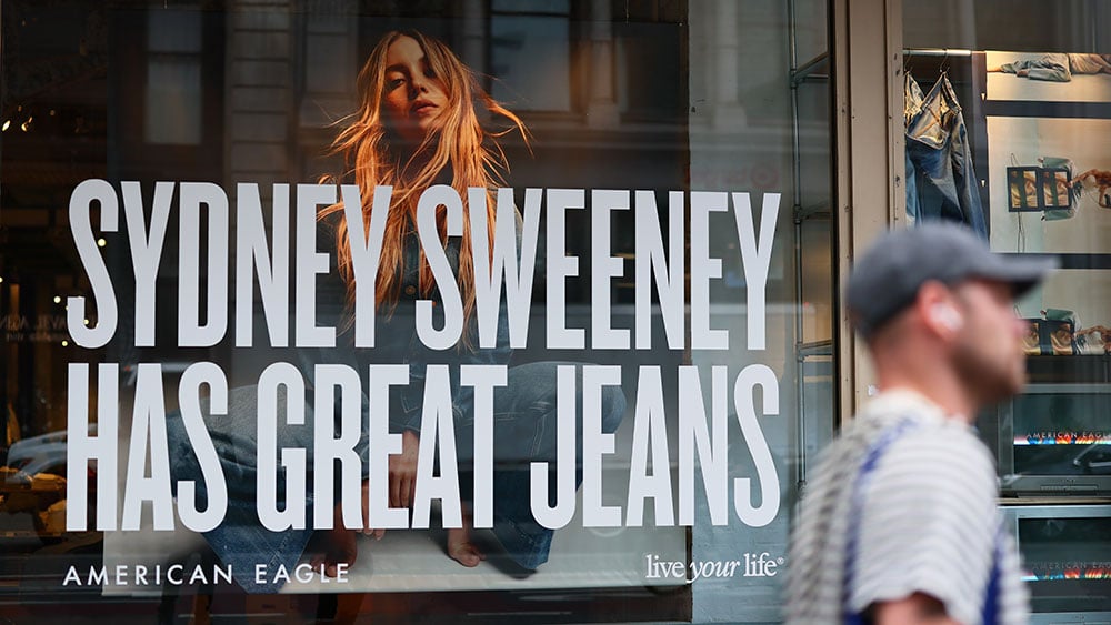 Featured image for American Eagle Surges on Strong Holiday Outlook and Sydney Sweeney Campaign