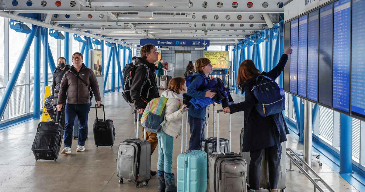 Featured image for Holiday Travel: Top Scams to Watch Out For