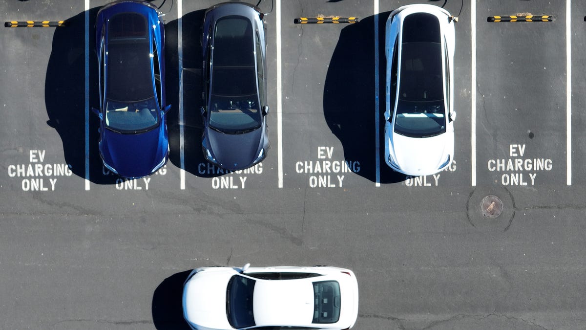 Walmart's EV Charging Network Set to Revolutionize Mainstream Adoption.