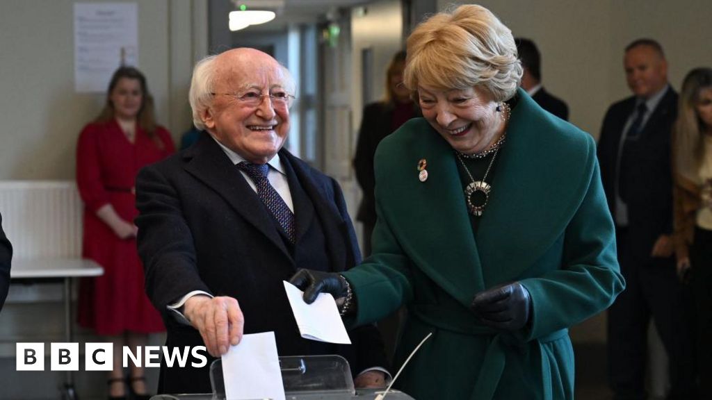 Featured image for Catherine Connolly Poised for Landslide Victory in Irish Presidential Election