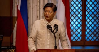 "Vietnam and Philippines Strengthen Security Cooperation in South China Sea"