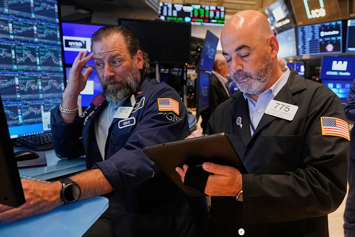 US Stocks Mixed Amid Surprise Jobs Data and Market Uncertainty