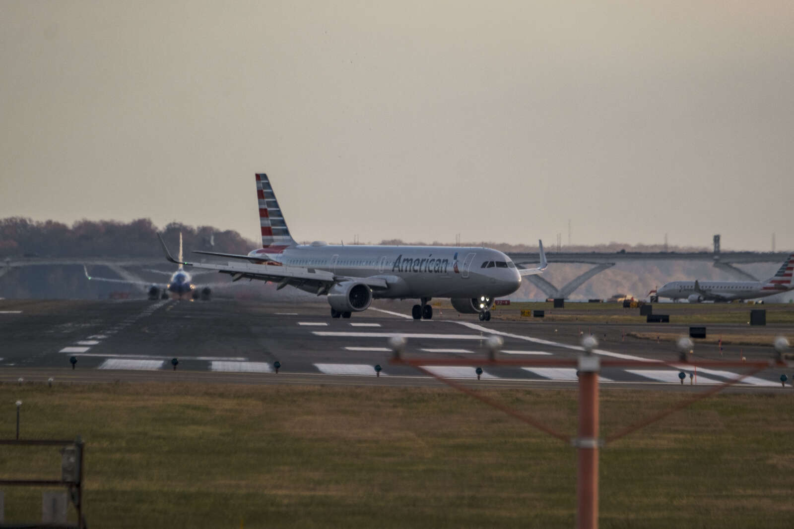Featured image for Lawmakers Demand Action After Another Near-Miss at Reagan National Airport