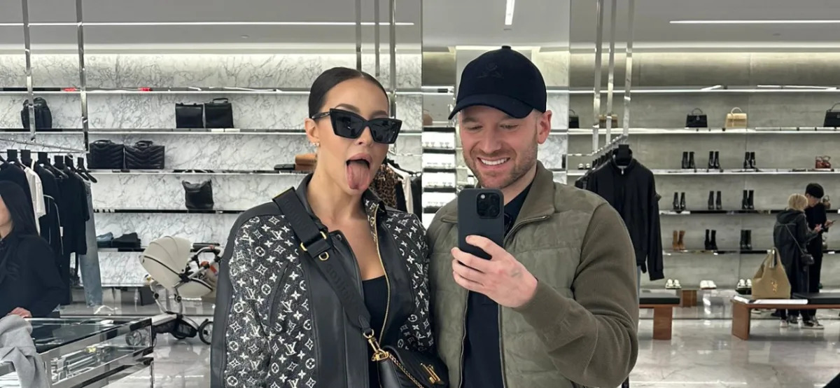 Featured image for "Adult Film Star Melissa Stratton Calls Out 'Hot Ones' Host Sean Evans for Relationship Drama"