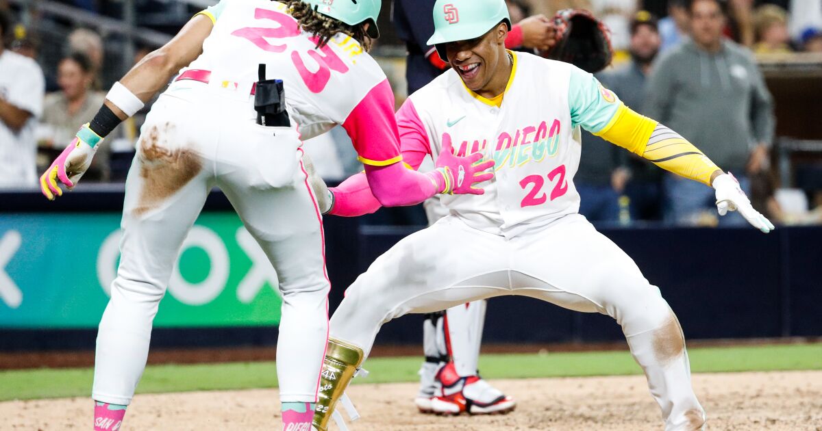 Featured image for Padres dominate Nationals in blowout victory.